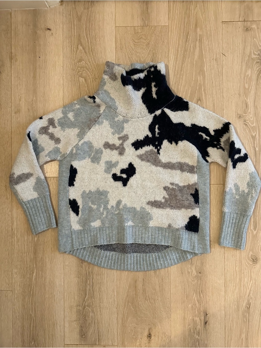 Turtleneck Camouflage Knit Sweater in Gray